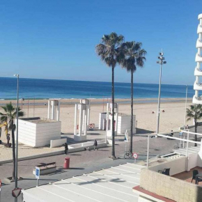 Apartamento reformado con vistas al mar
